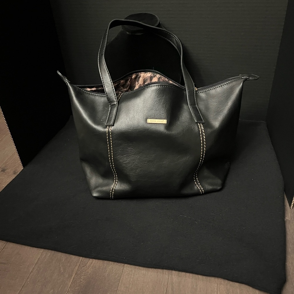 Black Leather Tote Purse by David Jones Paris - Picture 6 of 8